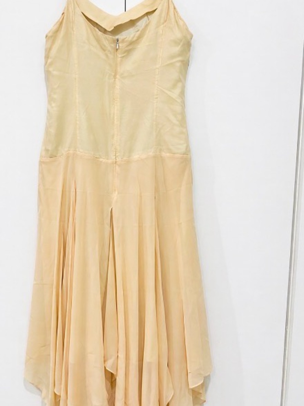 Oleg Cassini Silk midi Dress size 6 Peach  Spaghetti Strap cocktail flare hem - Picture 2 of 5